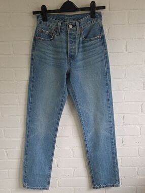 Levi's 501 Straight Leg Jeans